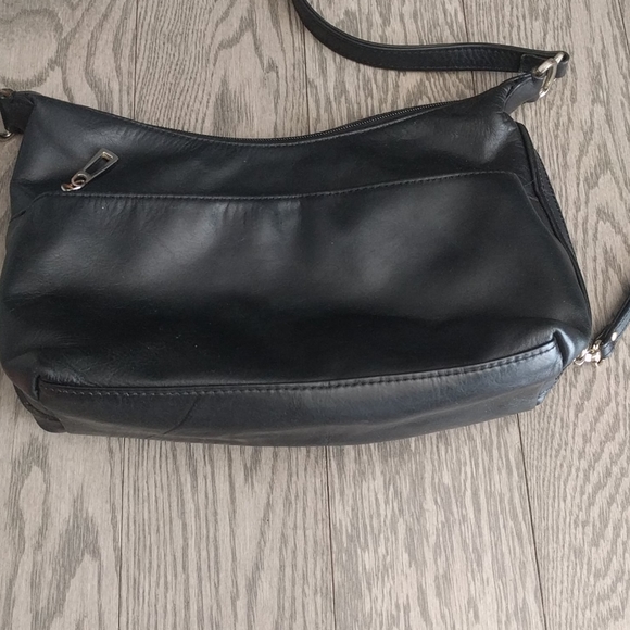 Beautiful vintage genuine leather bag 🌼🌸🍀 - Picture 5 of 8